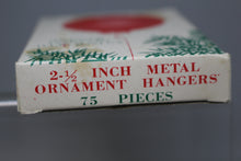 Load image into Gallery viewer, Vintage Commodore 56/75 2.5&quot; Metal Ornament Hangers - 75 Piece - New