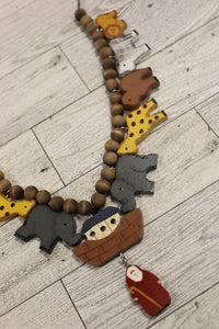 Vintage Clunky Wooden Noah's Ark Necklace - Used