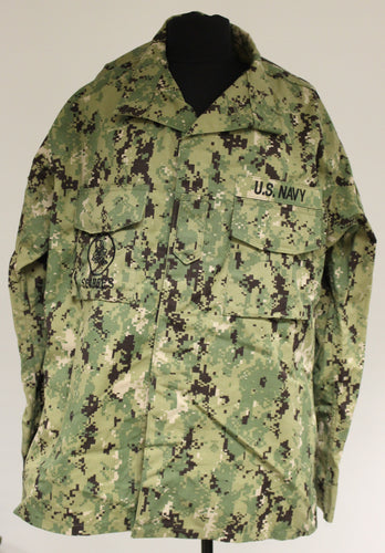 US Navy NWU Type III Seabees Coat - Medium X-Long - 8405-01-574-0540 - Used