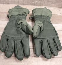 Load image into Gallery viewer, Men&#39;s Women&#39;s Intermediate Cold/Wet Weather Gloves -Small -8415-01-539-8053 -New