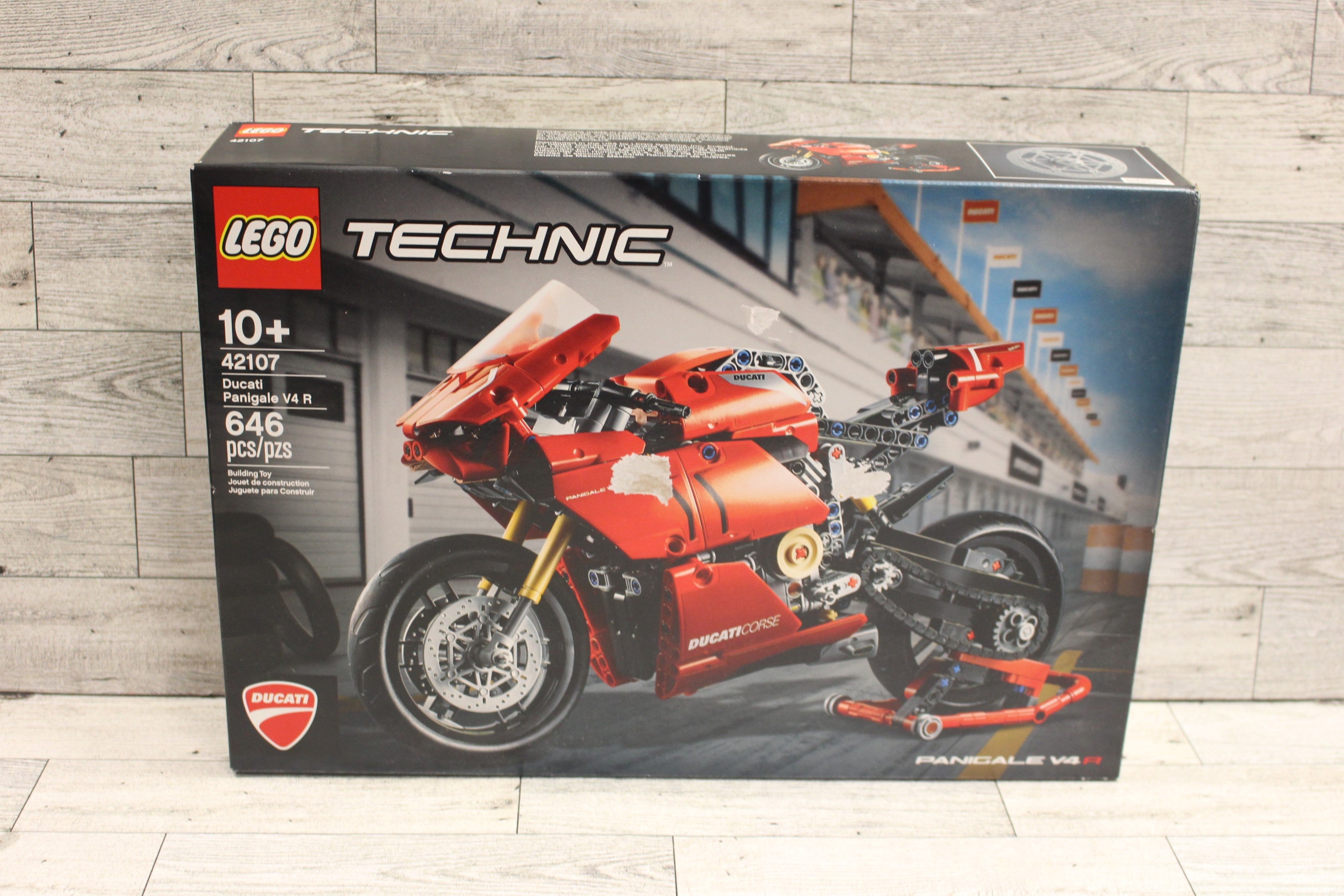 LEGO Technic: Ducati Panigale V4 R 42107(646 sold Pieces)