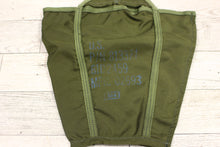 Load image into Gallery viewer, US Military Parachute Deployment Chute Bag - 813371 - New