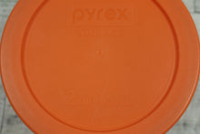 Load image into Gallery viewer, Pyrex Clear 2 Cup Storage Bowl with Lid - Used