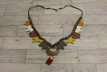 Load image into Gallery viewer, Vintage Clunky Wooden Noah&#39;s Ark Necklace - Used