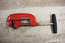 Load image into Gallery viewer, Central Forge 1/8&quot; to 2&quot; Heavy Duty Pipe Cutter -Used