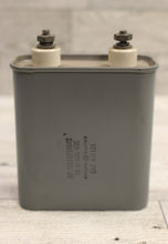 Load image into Gallery viewer, General Electric Capacitor - CP72E1EF106K1 - 10 uf 600 VDC - 47F121 - New