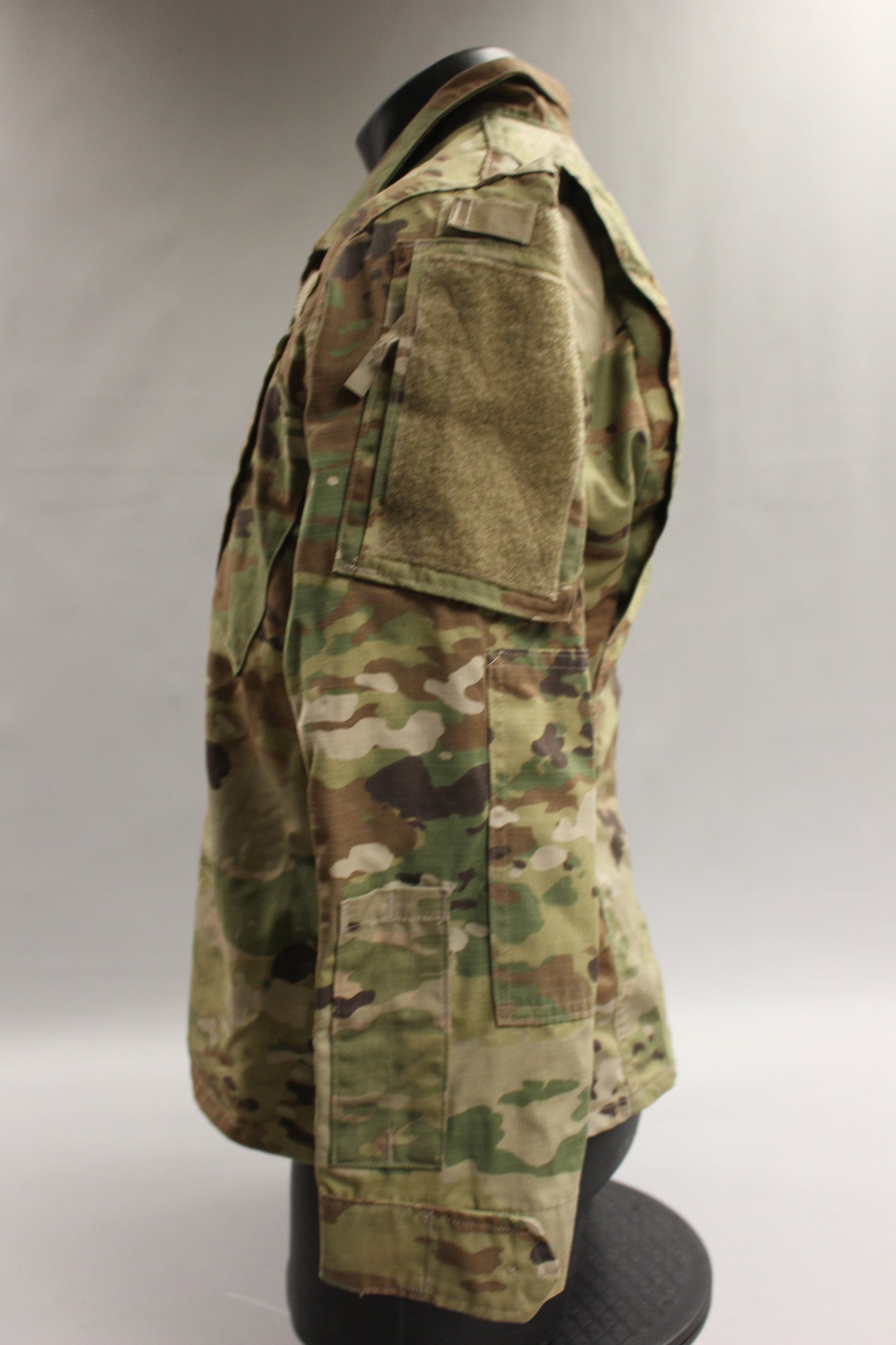 US Female OCP Combat Uniform Coat - 8415-01-623-3299 - 33 Short