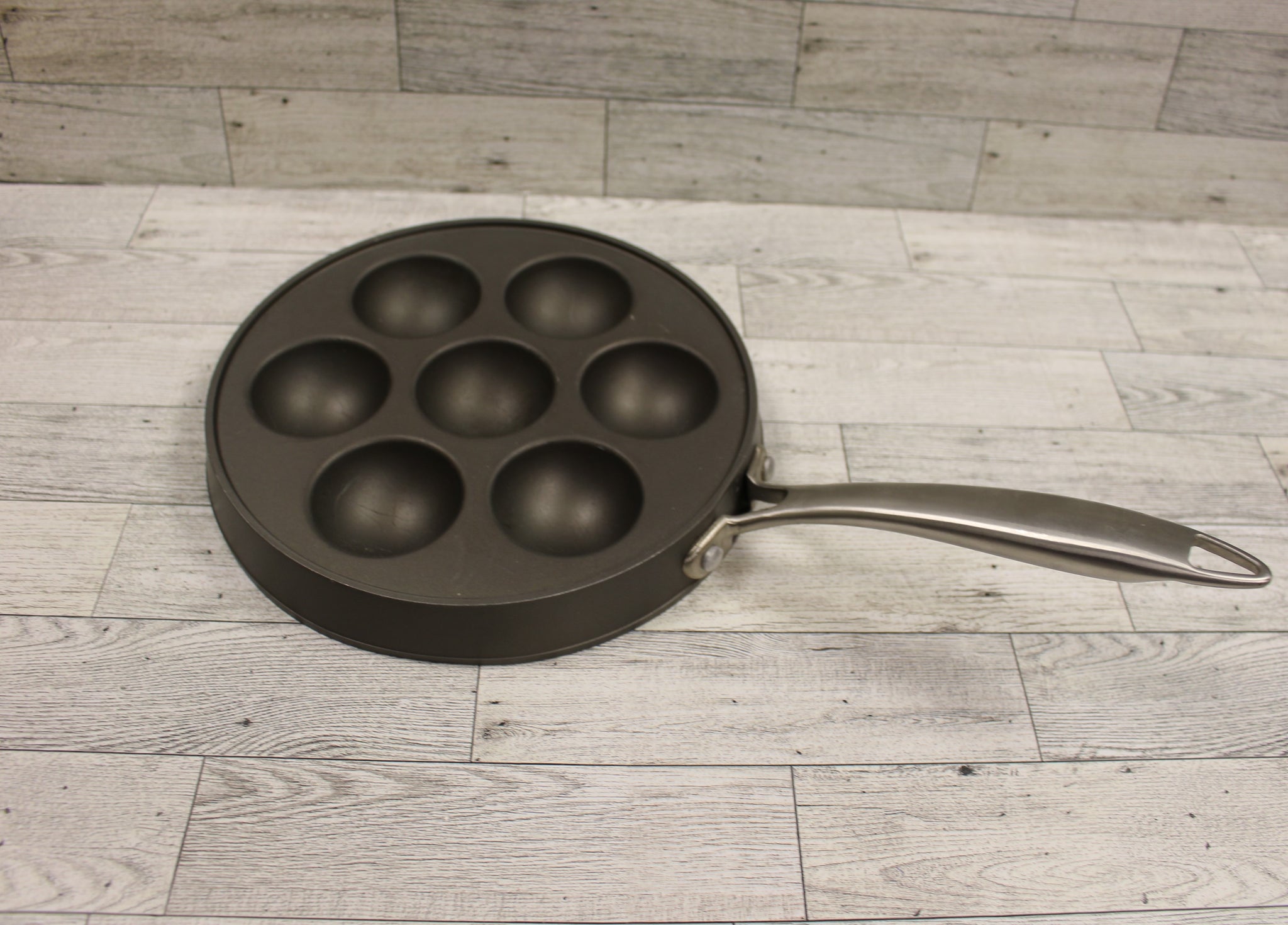 Nordic ware outlet pancake pan