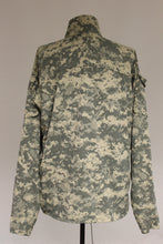 Load image into Gallery viewer, ACU Gen III ECWCS Level IV: Wind Jacket - Large Regular - 8415-01-538-6074 - New