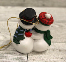 Load image into Gallery viewer, Gibson Christms Collectibles &quot;Christmas Carolers&quot; Ornament - Used