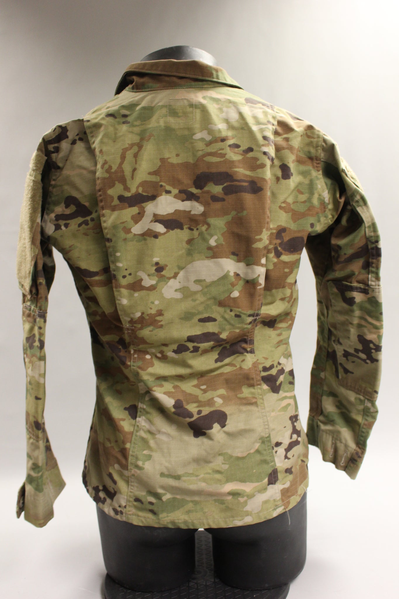 US Female OCP Combat Uniform Coat - 8415-01-623-3299 - 33 Short