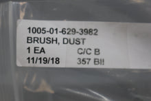 Load image into Gallery viewer, M4 / M16 Rifle Dust Brush - 1005-01-629-3982 - New