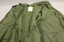 Load image into Gallery viewer, OD Extreme Cold Weather Parka - Medium - 8415-00-782-3218 - Used