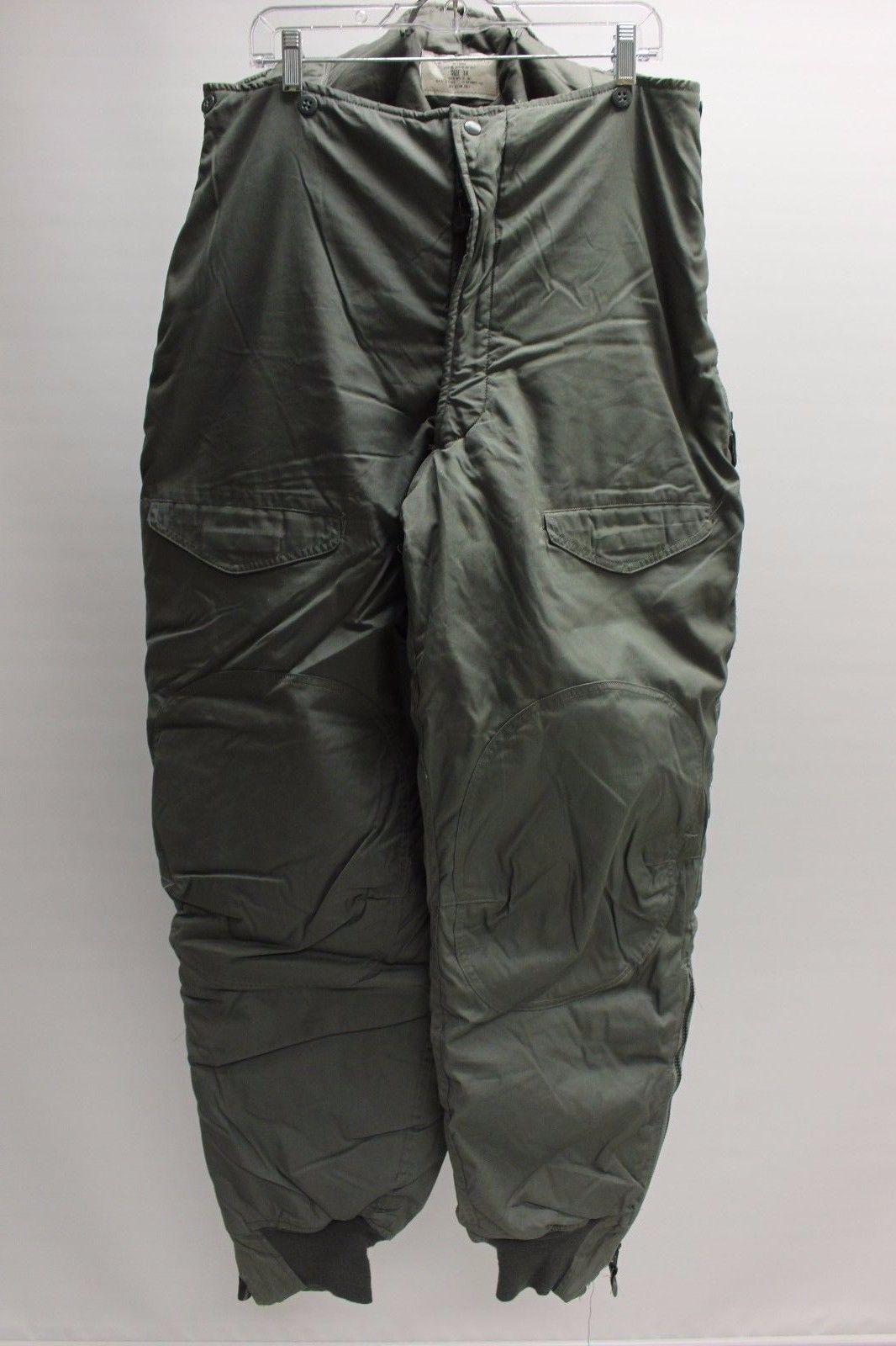 USAF Extreme Cold Weather Insulated Trousers Type F-1B Size 30 Made in  U.S.A. -  Canada