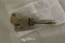 Load image into Gallery viewer, Fuel Injection Nozzle - NSN: 2910-01-576-8332 - P/N: 3741569 / 220524 - New!