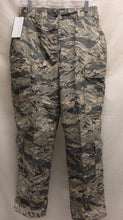 Load image into Gallery viewer, USAF Women&#39;s Utility Trousers, Digital Tiger, 14 R, NSN 8410-01-598-7600, New